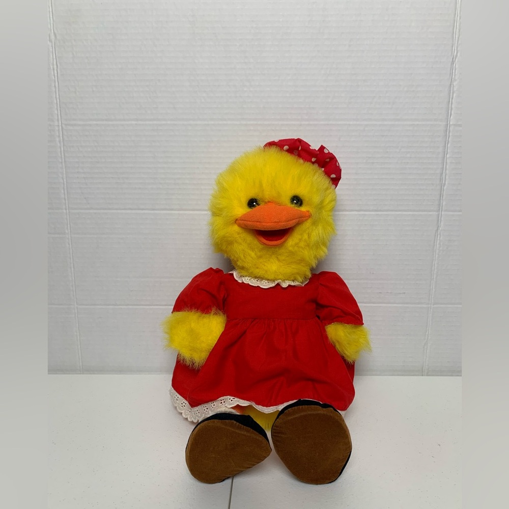 Vintage 90s Suzy’s Zoo Suzy Ducken Plush  1995